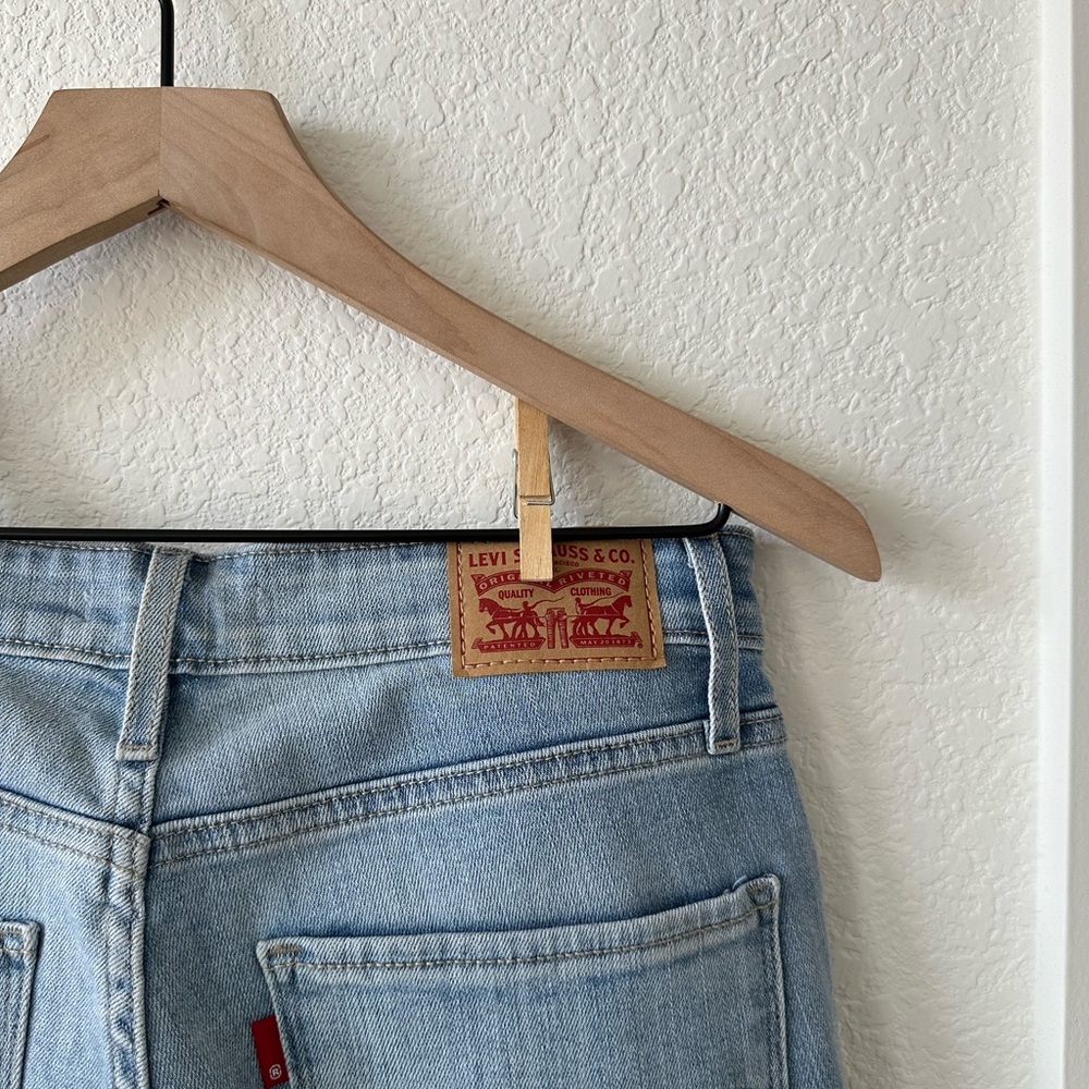 Women’s Levi Strauss 721 Jean